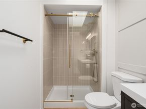 4204 243rd Place SE, Sammamish WA 98029