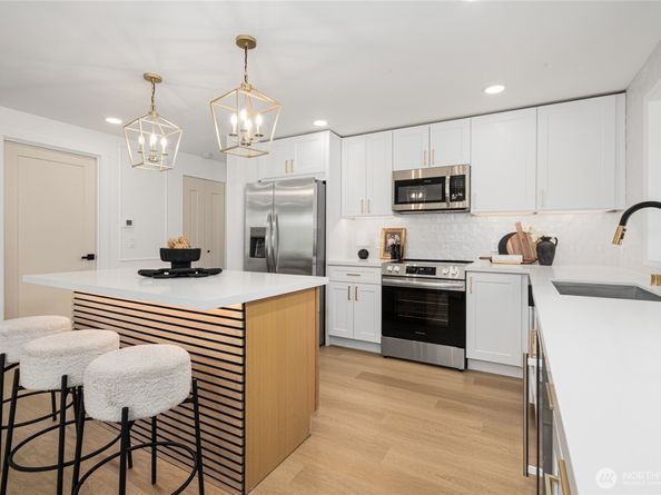 4204 243rd Place SE, Sammamish WA 98029