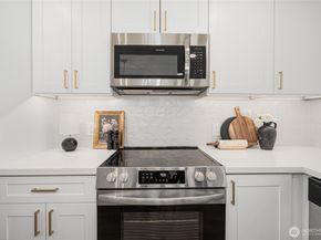 4204 243rd Place SE, Sammamish WA 98029