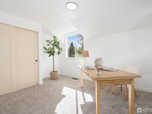 4204 243rd Place SE, Sammamish WA 98029
