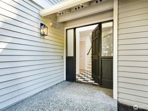4204 243rd Place SE, Sammamish WA 98029