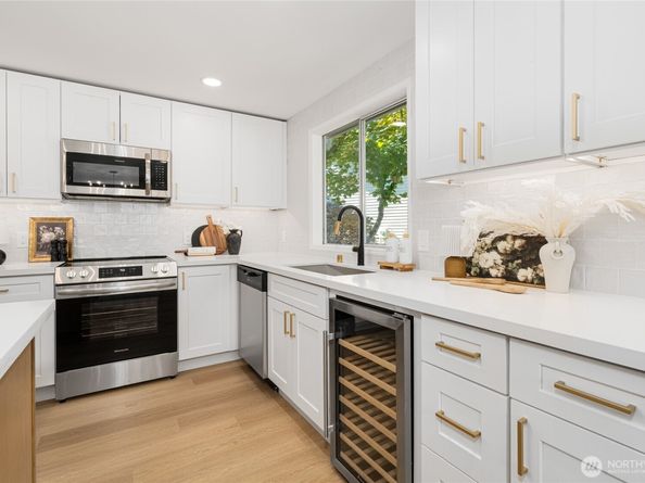 4204 243rd Place SE, Sammamish WA 98029