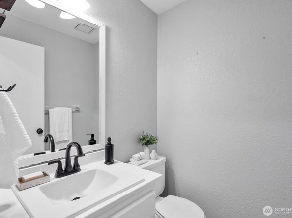 16808 119th Place NE, Bothell WA 98011