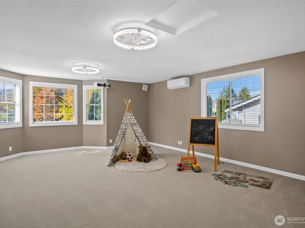 16808 119th Place NE, Bothell WA 98011