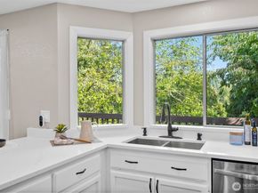 16808 119th Place NE, Bothell WA 98011