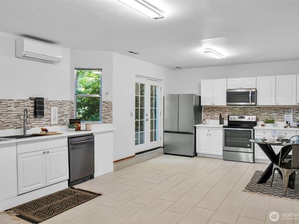 16808 119th Place NE, Bothell WA 98011