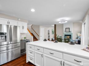 16808 119th Place NE, Bothell WA 98011