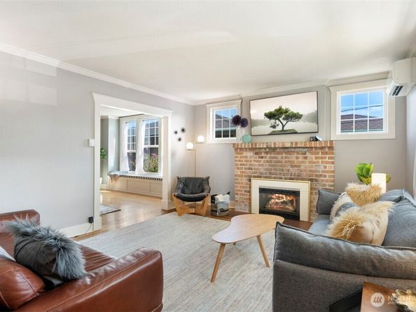 3936 Woodland Park Avenue N, Seattle WA 98103