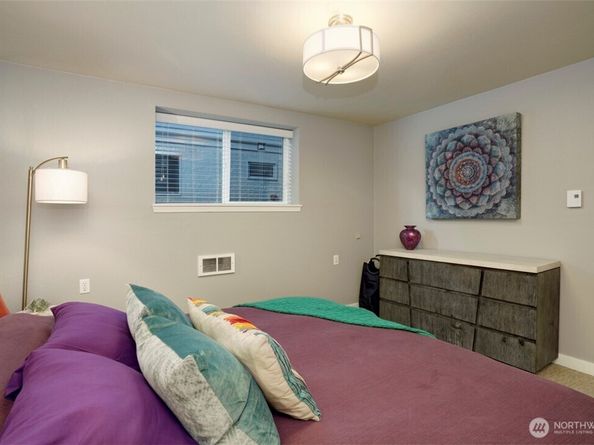 3936 Woodland Park Avenue N, Seattle WA 98103