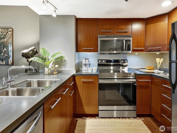505 E Denny Way A106, Seattle WA 98122