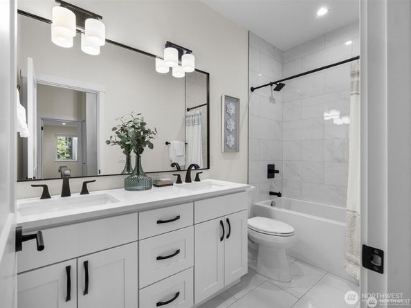 3432 175th Avenue NE, Redmond WA 98052