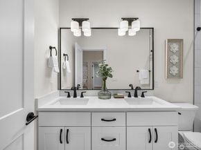 3432 175th Avenue NE, Redmond WA 98052