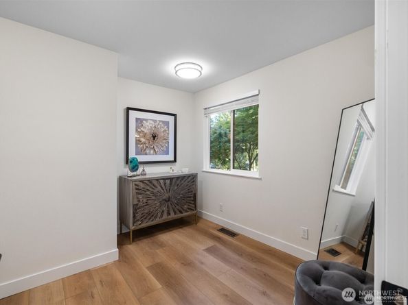 3432 175th Avenue NE, Redmond WA 98052