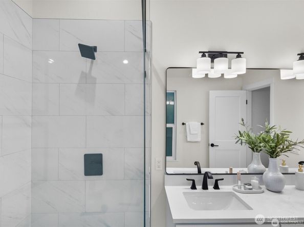 3432 175th Avenue NE, Redmond WA 98052