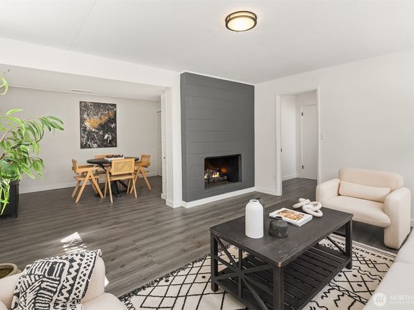 1136 N 146th Place, Shoreline WA 98133