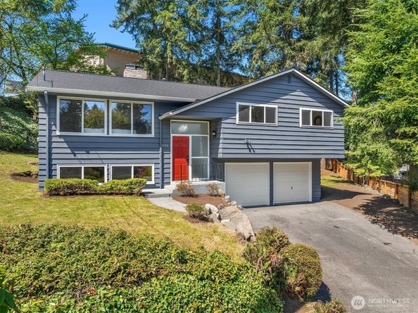 1136 N 146th Place, Shoreline WA 98133