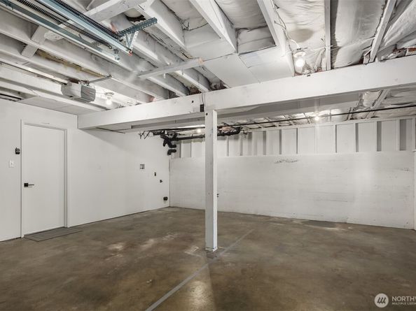 1136 N 146th Place, Shoreline WA 98133