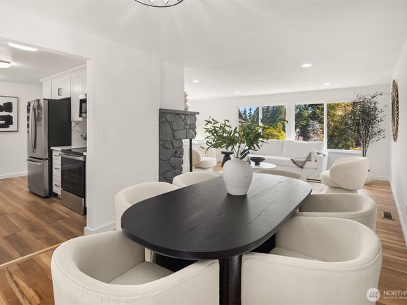 1136 N 146th Place, Shoreline WA 98133