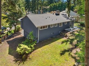 1136 N 146th Place, Shoreline WA 98133
