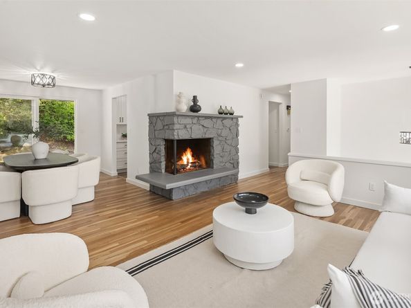 1136 N 146th Place, Shoreline WA 98133