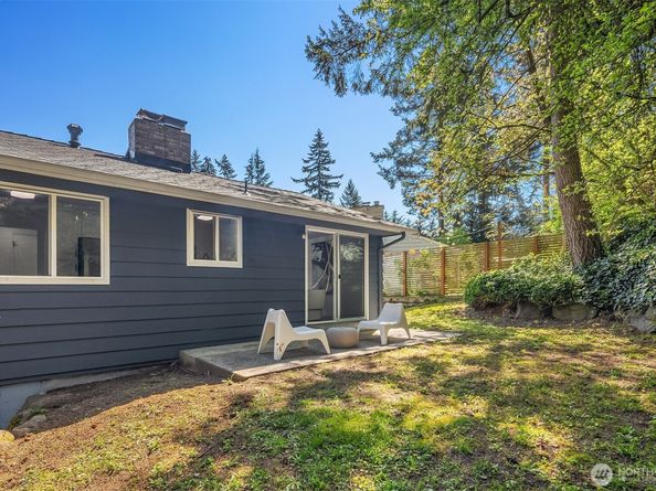 1136 N 146th Place, Shoreline WA 98133