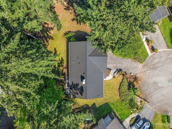 1136 N 146th Place, Shoreline WA 98133