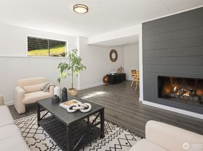 1136 N 146th Place, Shoreline WA 98133