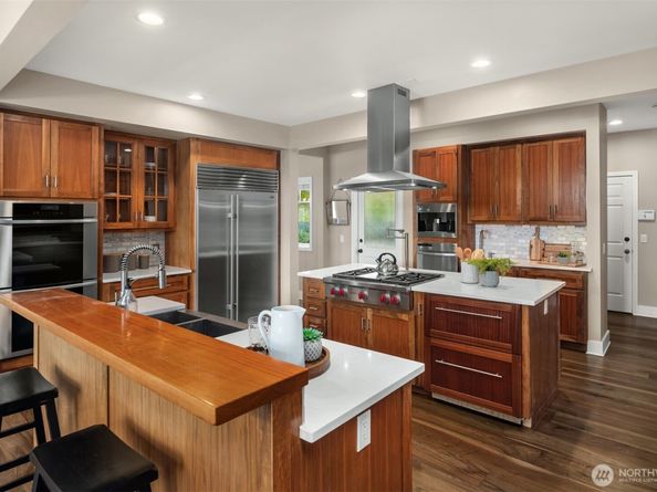 26133 NE 34th Street, Redmond WA 98053