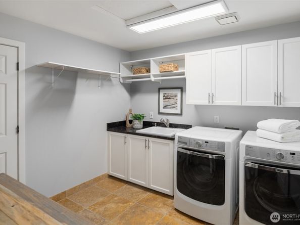 26133 NE 34th Street, Redmond WA 98053