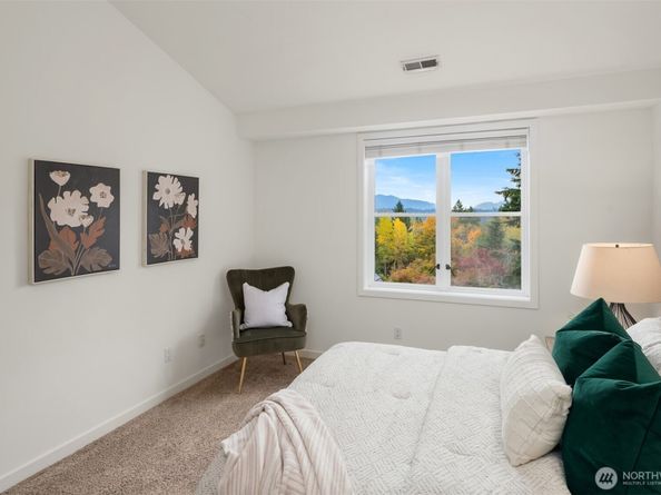 26133 NE 34th Street, Redmond WA 98053