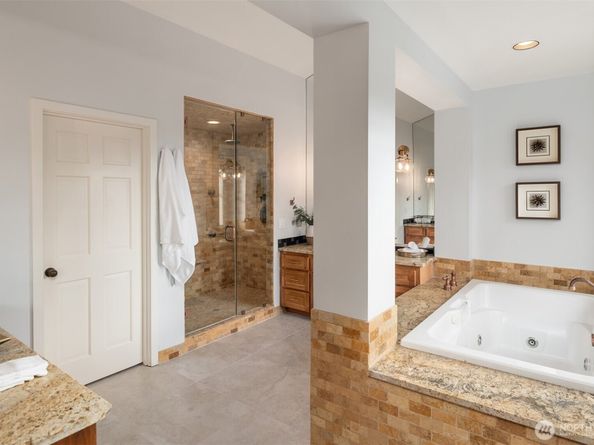 26133 NE 34th Street, Redmond WA 98053