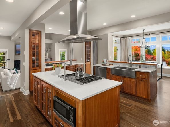 26133 NE 34th Street, Redmond WA 98053