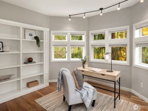 26133 NE 34th Street, Redmond WA 98053