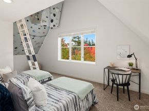 26133 NE 34th Street, Redmond WA 98053