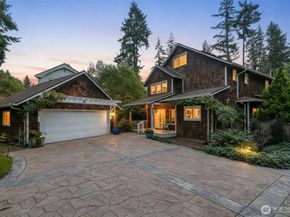 636 Janelle Place NW, Bainbridge Island WA 98110