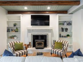 636 Janelle Place NW, Bainbridge Island WA 98110