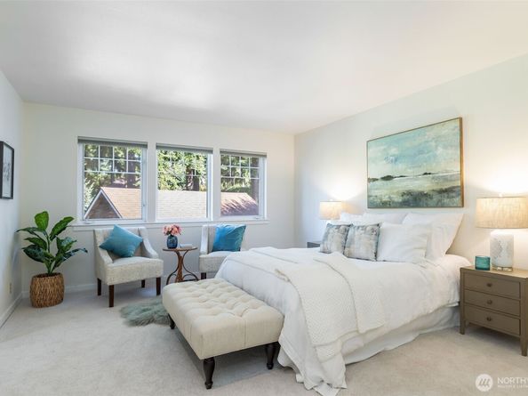 636 Janelle Place NW, Bainbridge Island WA 98110