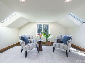 636 Janelle Place NW, Bainbridge Island WA 98110
