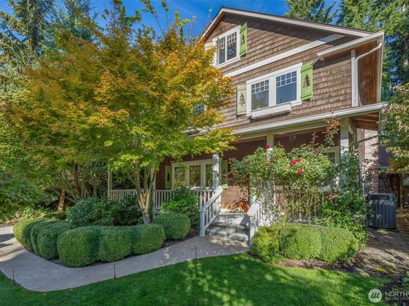 636 Janelle Place NW, Bainbridge Island WA 98110