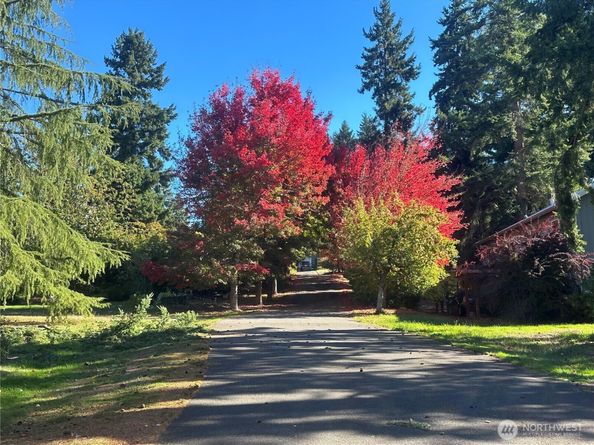 636 Janelle Place NW, Bainbridge Island WA 98110