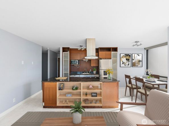 2100 3rd Avenue 1803, Seattle WA 98121