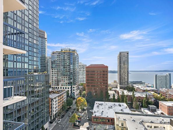 2100 3rd Avenue 1803, Seattle WA 98121