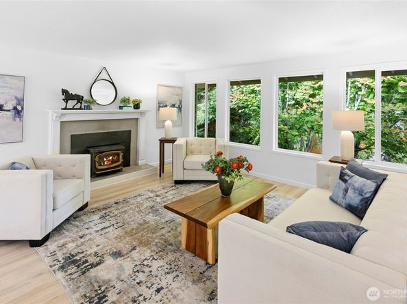 10211 NE Roberts Road, Bainbridge Island WA 98110