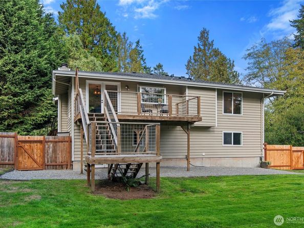 10211 NE Roberts Road, Bainbridge Island WA 98110