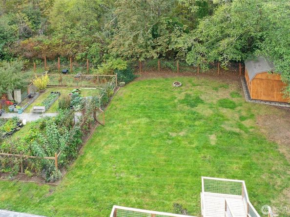 10211 NE Roberts Road, Bainbridge Island WA 98110