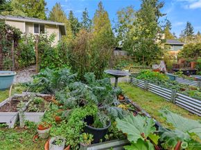 10211 NE Roberts Road, Bainbridge Island WA 98110