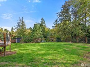 10211 NE Roberts Road, Bainbridge Island WA 98110