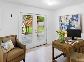 10211 NE Roberts Road, Bainbridge Island WA 98110