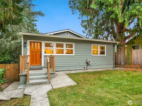 13761 30th Avenue NE, Seattle WA 98125