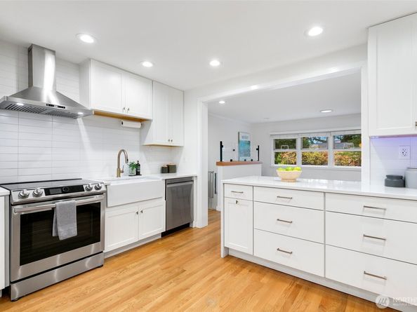 13761 30th Avenue NE, Seattle WA 98125